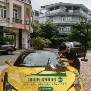 Hàn kính ô tô tận nơi – Dịch vụ tại nhà nhanh chóng